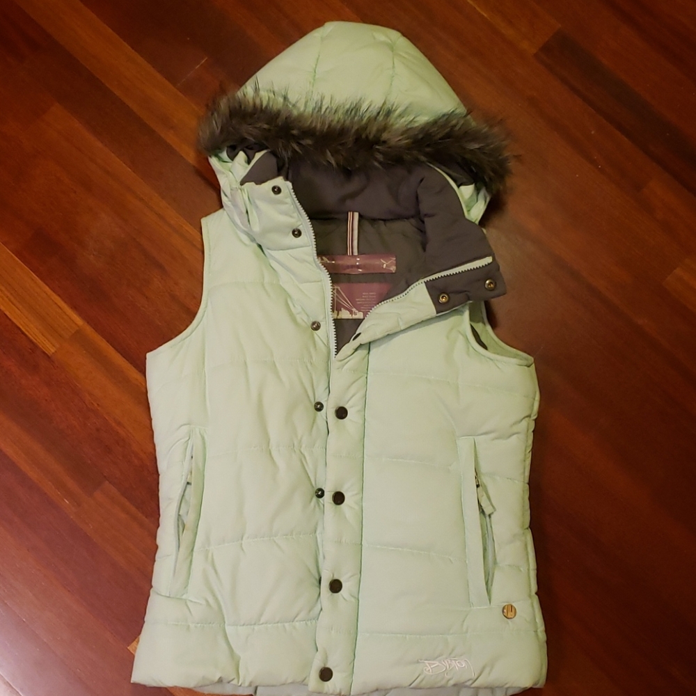 Burton puffy vest
